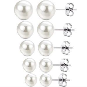NWT Pearl Earring Set